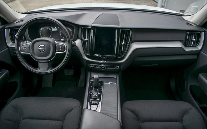 Volvo XC 60 cena 174900 przebieg: 42209, rok produkcji 2021 z Jedlina-Zdrój małe 466